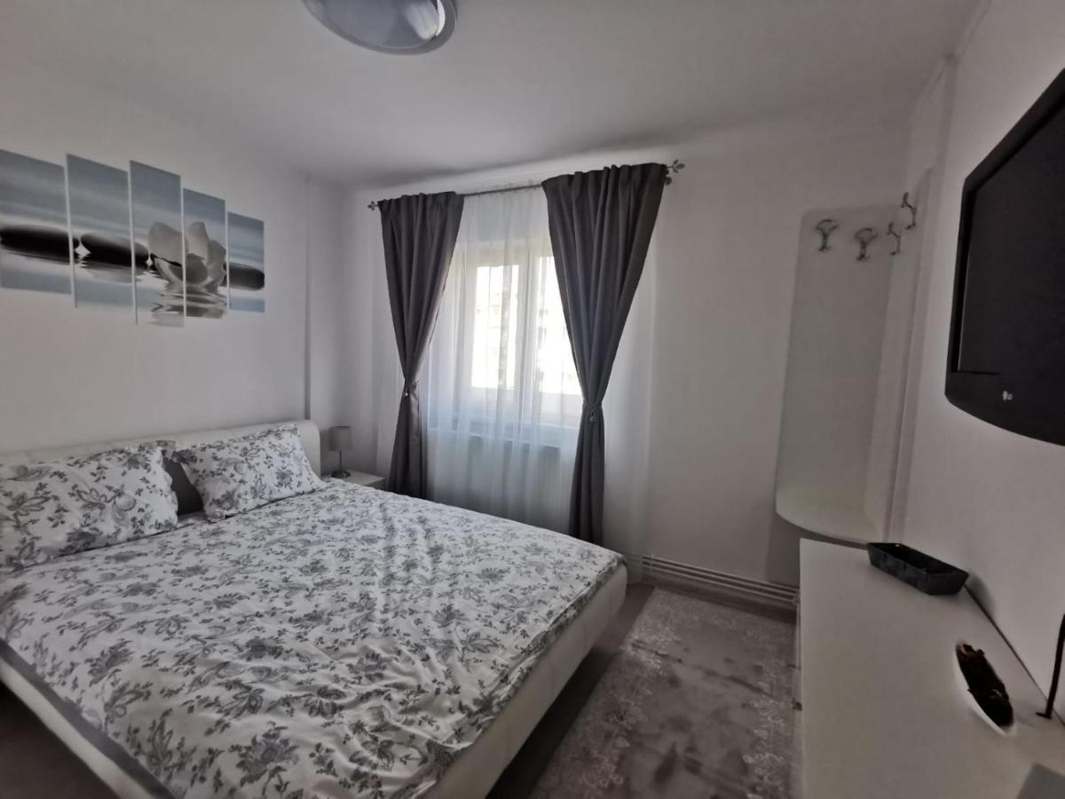 Apartament Regim Hotelier Дева Екстер'єр фото
